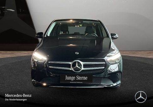 Mercedes-Benz B 200, 2022