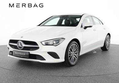 Mercedes-Benz CLA 200, 2022