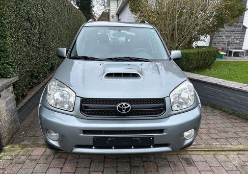 Toyota RAV 4, 2004