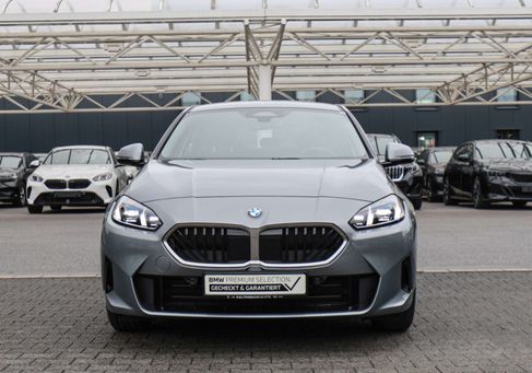 BMW 120, 2025