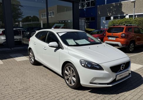 Volvo V40, 2018 3