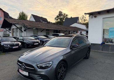 Mercedes-Benz E 300, 2022