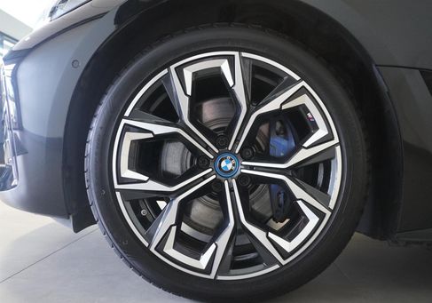 BMW, 2024 3