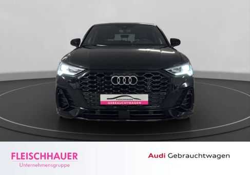 Audi Q3, 2023 2