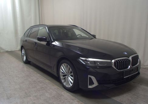 BMW 520, 2023 3