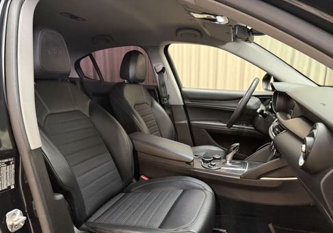 Alfa Romeo Stelvio, 2018 3