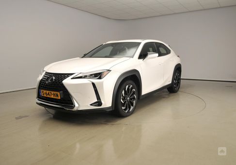 Lexus UX, 2021