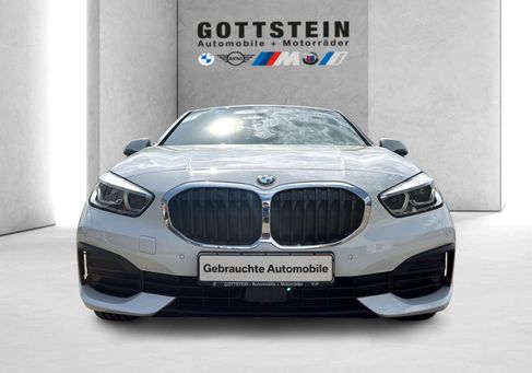 BMW 118, 2024