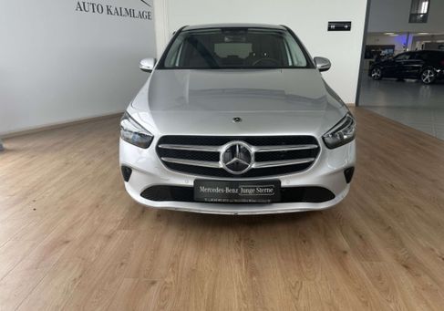 Mercedes-Benz B 200, 2021