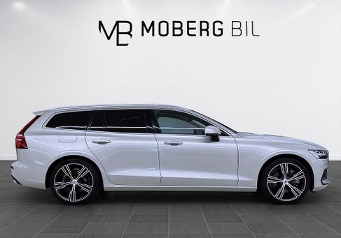 Volvo V60, 2022