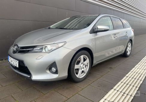 Toyota Auris Touring Sports, 2014