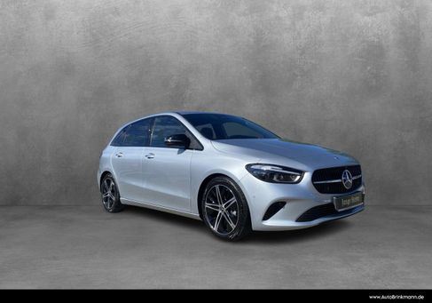 Mercedes-Benz B 180, 2024