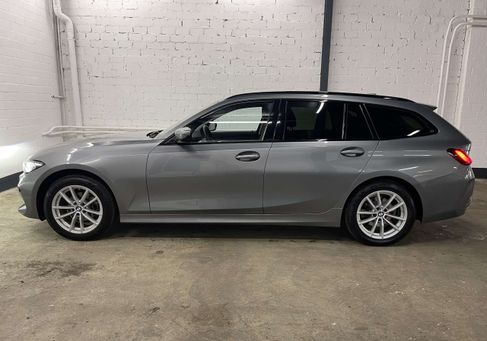 BMW 318, 2023