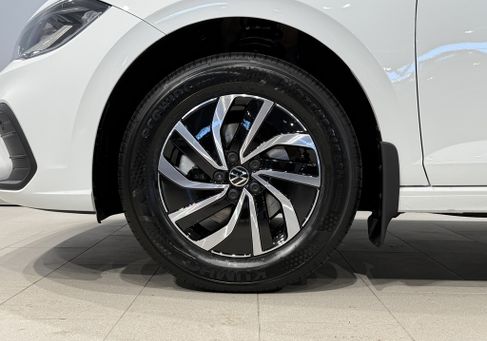 Volkswagen Polo, 2027 2