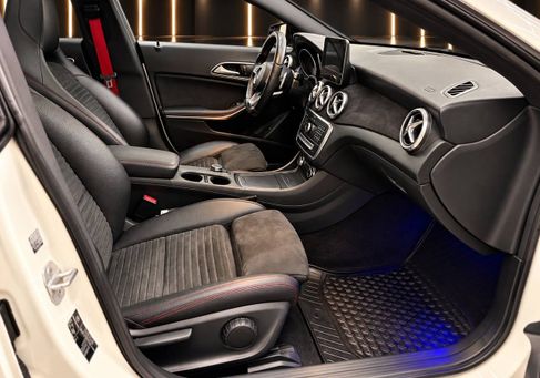 Mercedes-Benz CLA 220, 2018 3
