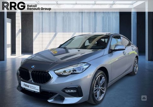 BMW 216, 2022