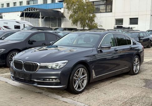 BMW 740, 2017