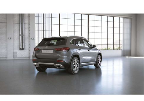 Mercedes-Benz GLA 250, 2022