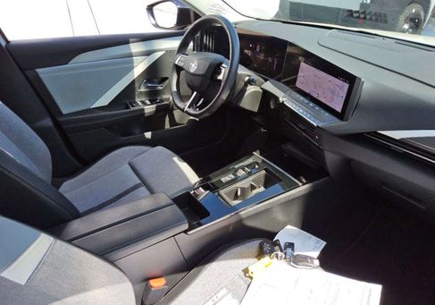 Opel Astra, 2024