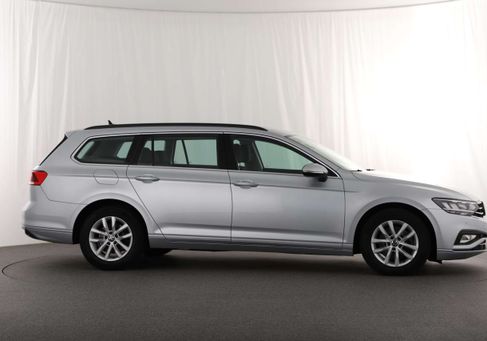 Volkswagen Passat Variant, 2022 3
