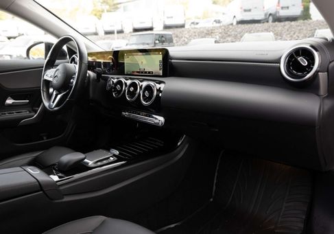 Mercedes-Benz CLA 220, 2023 3