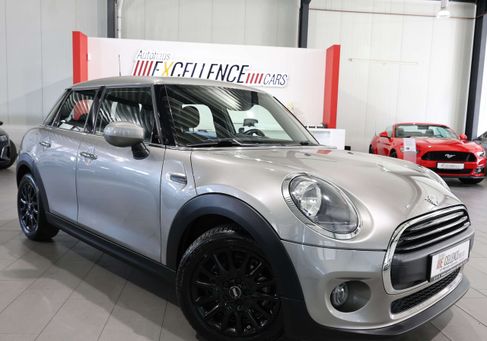 MINI ONE, 2019