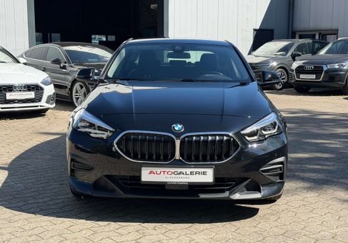 BMW 218, 2023 2