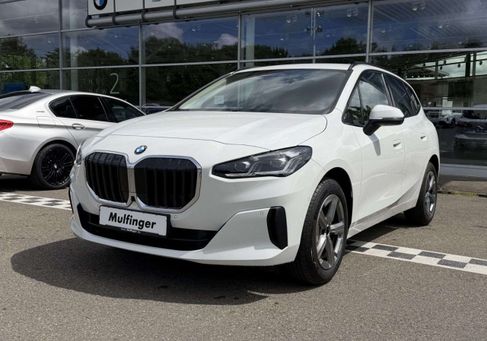 BMW 220, 2025