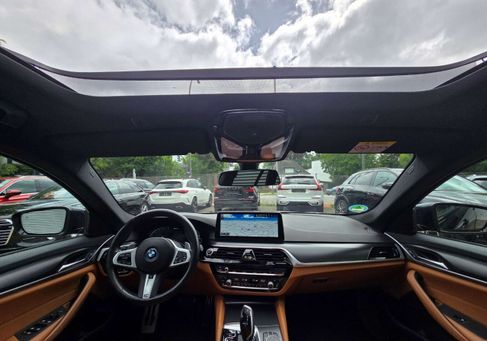 BMW 530, 2021