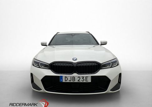BMW 330, 2023