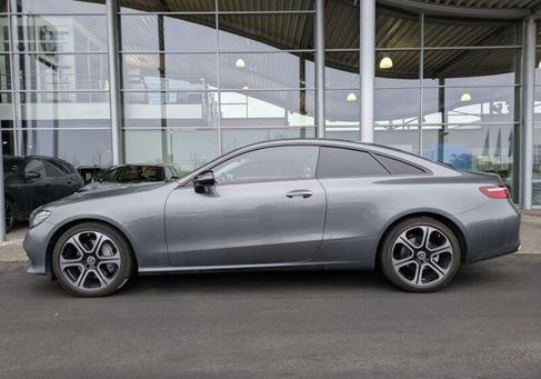 Mercedes-Benz 300, 2017