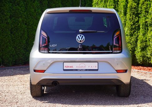 Volkswagen up!, 2018