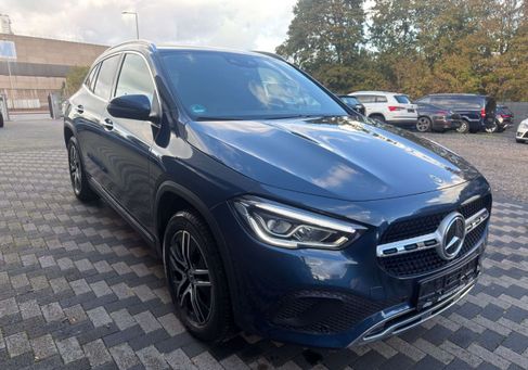 Mercedes-Benz GLA 200, 2023 3