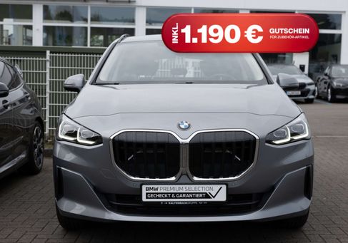 BMW 220, 2025 2