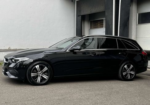 Mercedes-Benz C 220, 2023 3