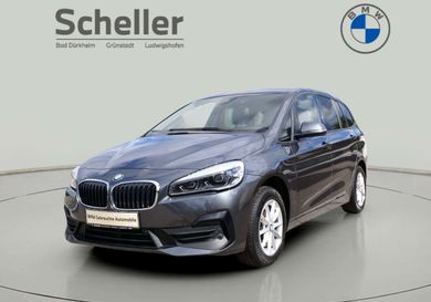 BMW 216, 2022