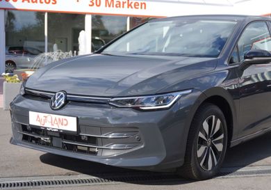 Volkswagen Golf, 2024