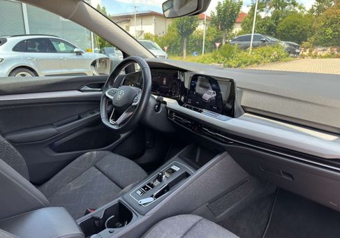 Volkswagen Golf, 2023