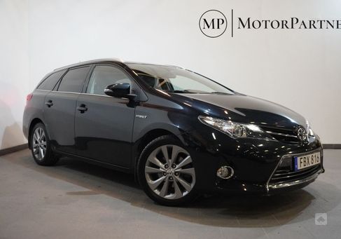 Toyota Auris Touring Sports, 2015