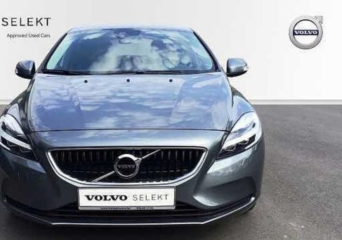 Volvo V40, 2018