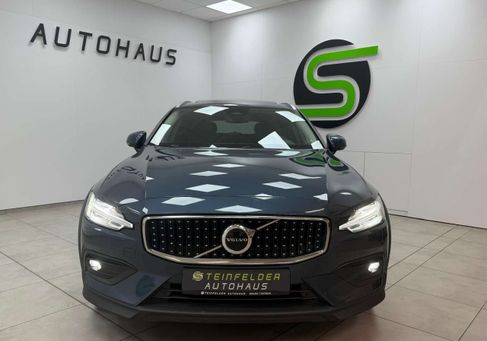 Volvo V60 Cross Country, 2023