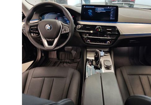 BMW 530, 2024