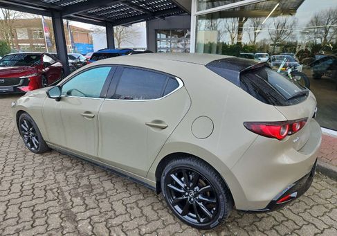 Mazda 3, 2025