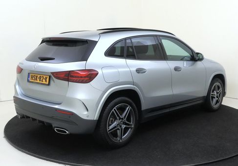 Mercedes-Benz GLA 250, 2023