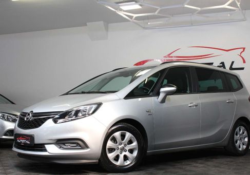 Opel Zafira, 2017