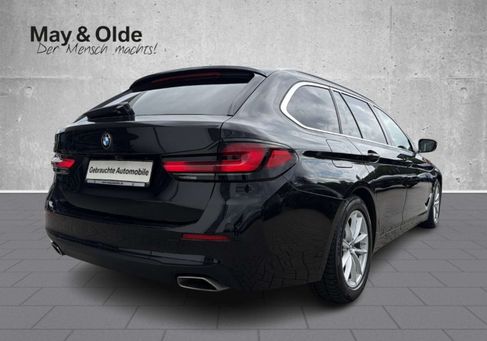 BMW 520, 2022 3
