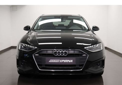 Audi A4, 2022