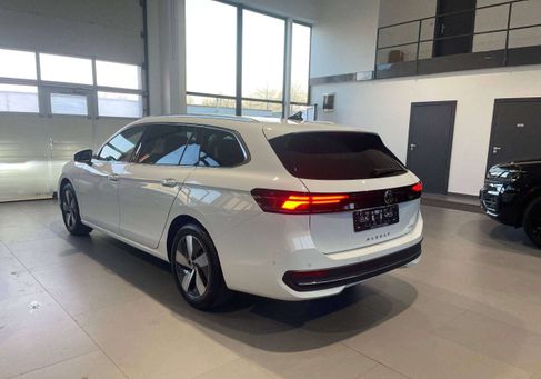 Volkswagen Passat Variant, 2024 2