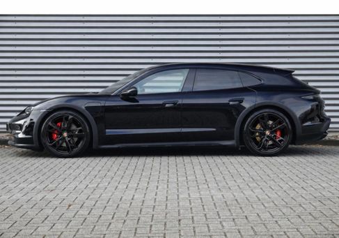 Porsche Taycan, 2022 3