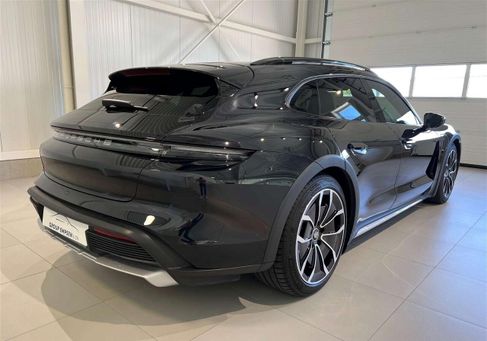 Porsche Taycan, 2022